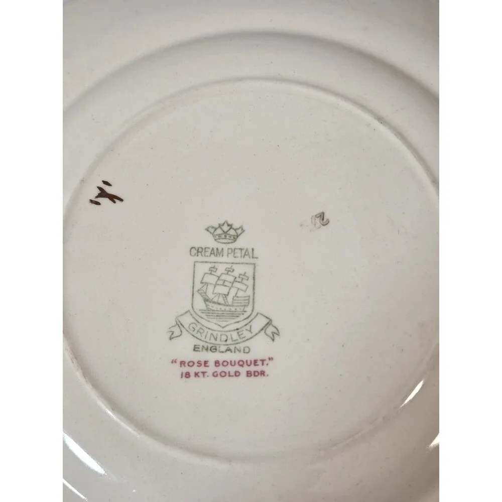 Vintage Grindley England Rose Bouquet Cream Petal Plate 8”‎ 18K Gold Trim Floral